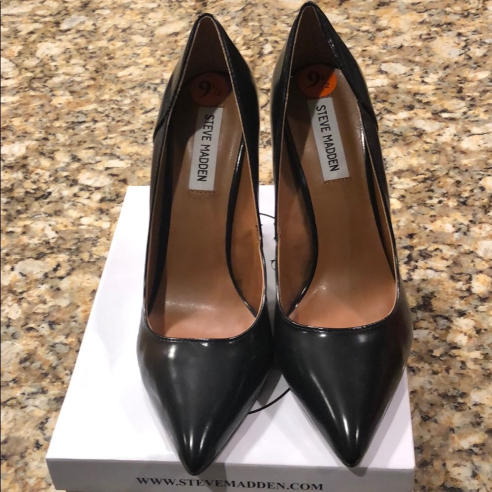Black Steven Madden Pump